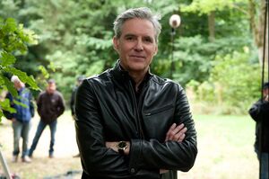 Michael Praed.jpg