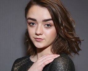 Maisie Williams 2.jpg