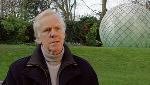 Jeremy Bulloch.jpg