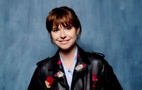 Jessie Buckley.jpg