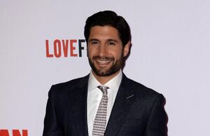 Kayvan Novak.jpg