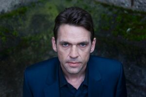 Dougray Scott.jpg