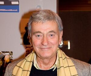 Barrie Ingham.jpg