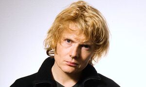 Julian Rhind-Tutt.jpg