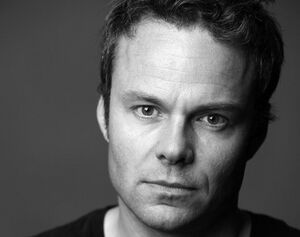 Jamie Glover.jpg