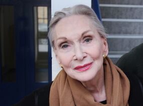 Sian Phillips.jpg