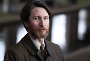 Jonathan Aris.jpg