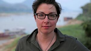 Sue Perkins.jpg